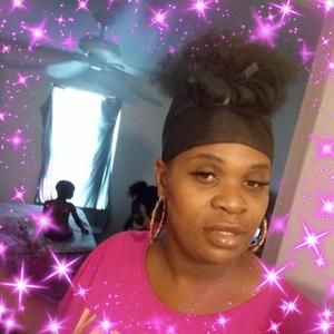 Meet your Posher, Kanisha